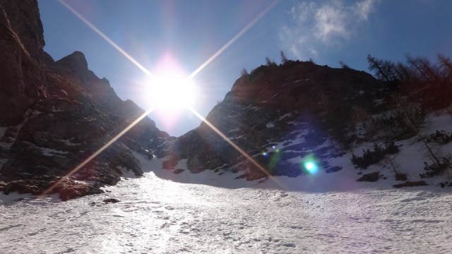 Albisoara Crucii_zapada_14042015_blog 041